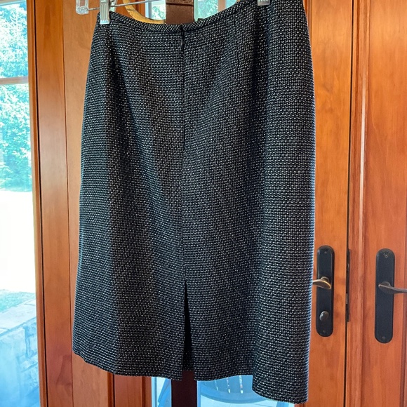 Tahari Navy and Silver Tweed Skirt Set - Picture 6 of 15